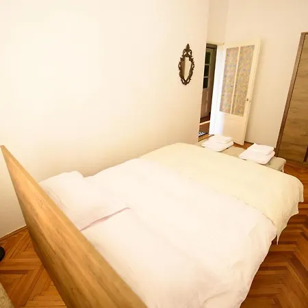 Apartament Stefan Apartment *